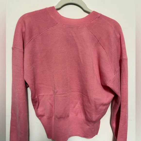 NWOT. Zara wool blend sweater. Round neck, ribbed sleeves. Sits at waist. Pink - Picture 12 of 13